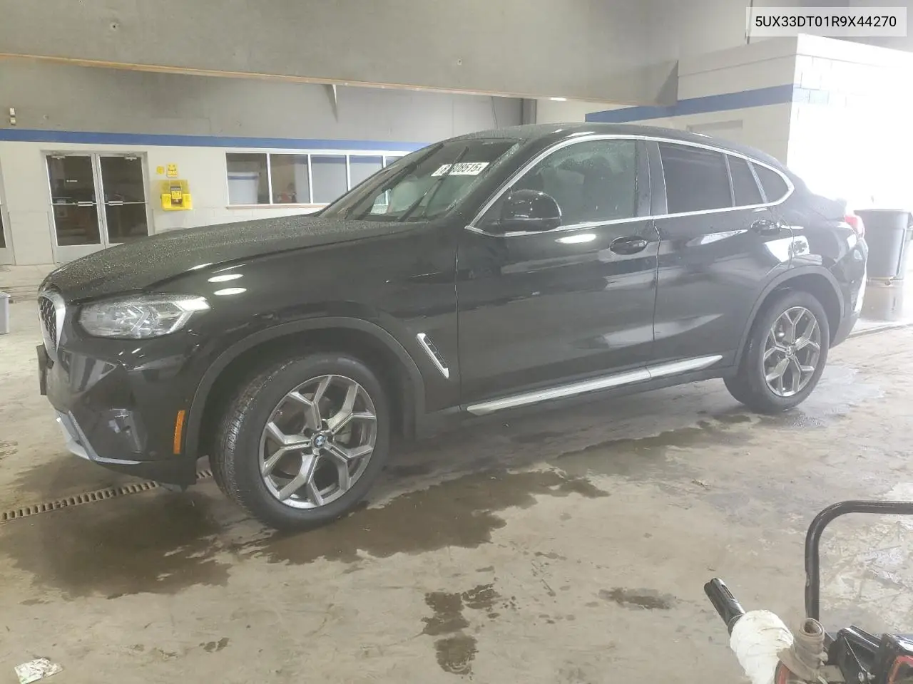 2024 BMW X4 xDrive30I